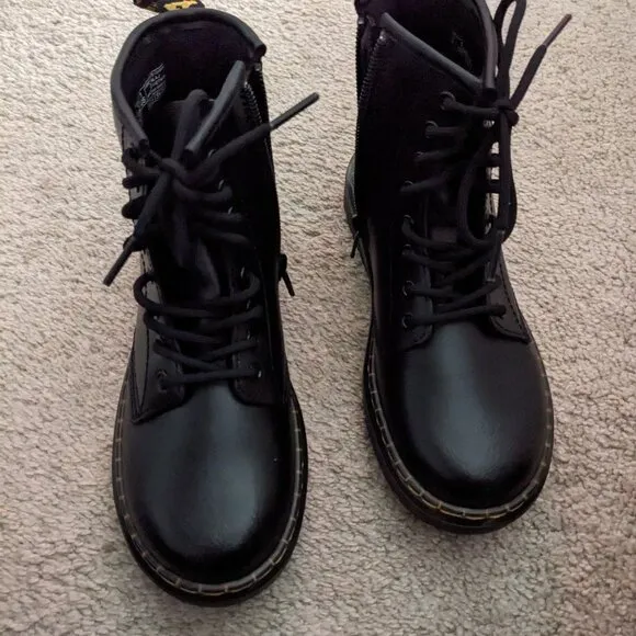 Dr. Martens Black Zavala Kid Boots Size 1 (US), 13 (UK)