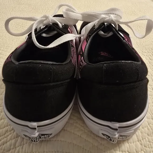 NIB Vans Ward Glow in the Dark Girls Ward Skate Sneakers