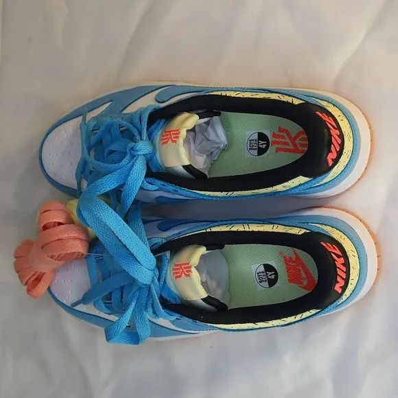 Nike X Kyrie Irving Dunk Low SE GS 'Baltic Blue Gum' Kid's Sneakers Sz 4Y