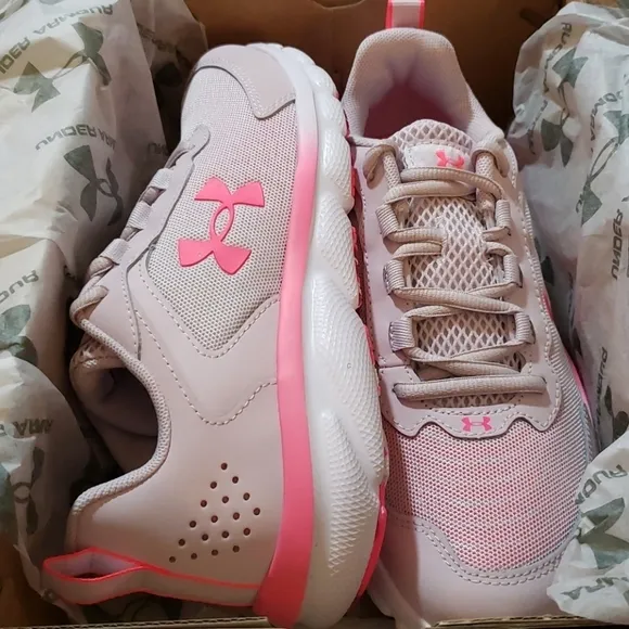 UNDER Armour Girl Grade Assert Sneakers